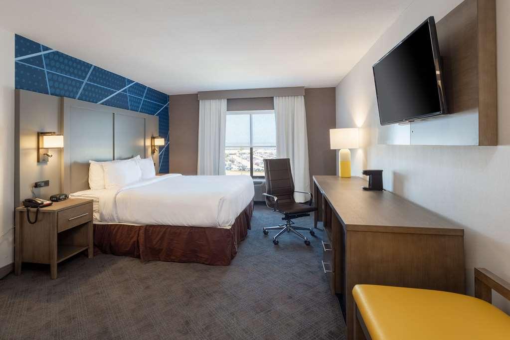 Comfort Inn & Suites Buffalo Airport Room photo