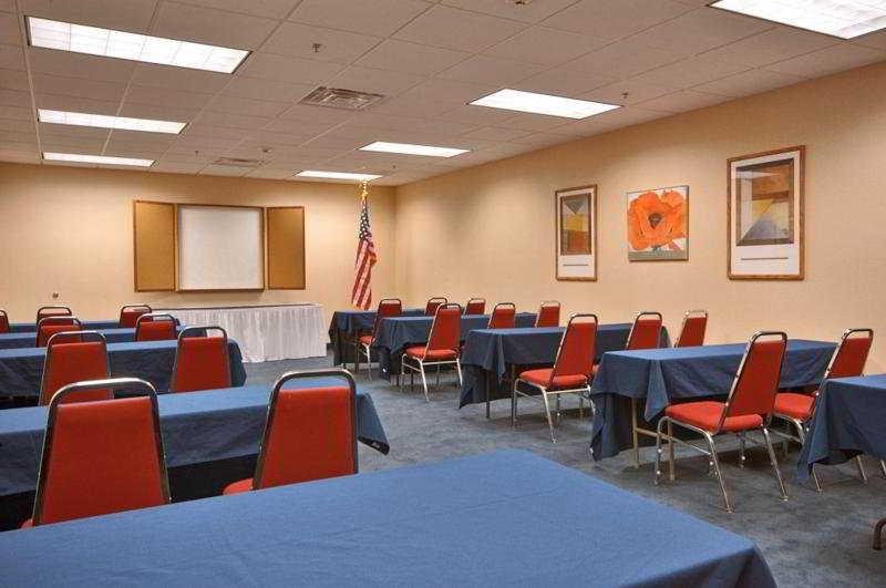 Comfort Inn & Suites Buffalo Airport Facilities photo